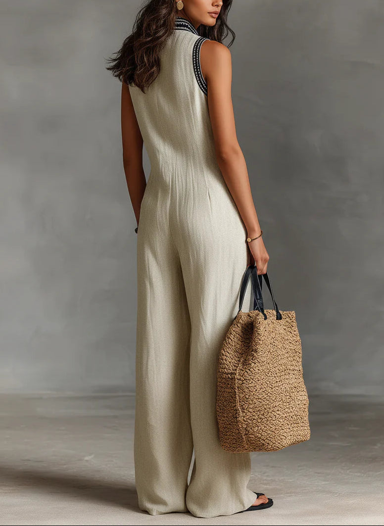 Minimalist sleeveless monofiber with a high neck and zipper
