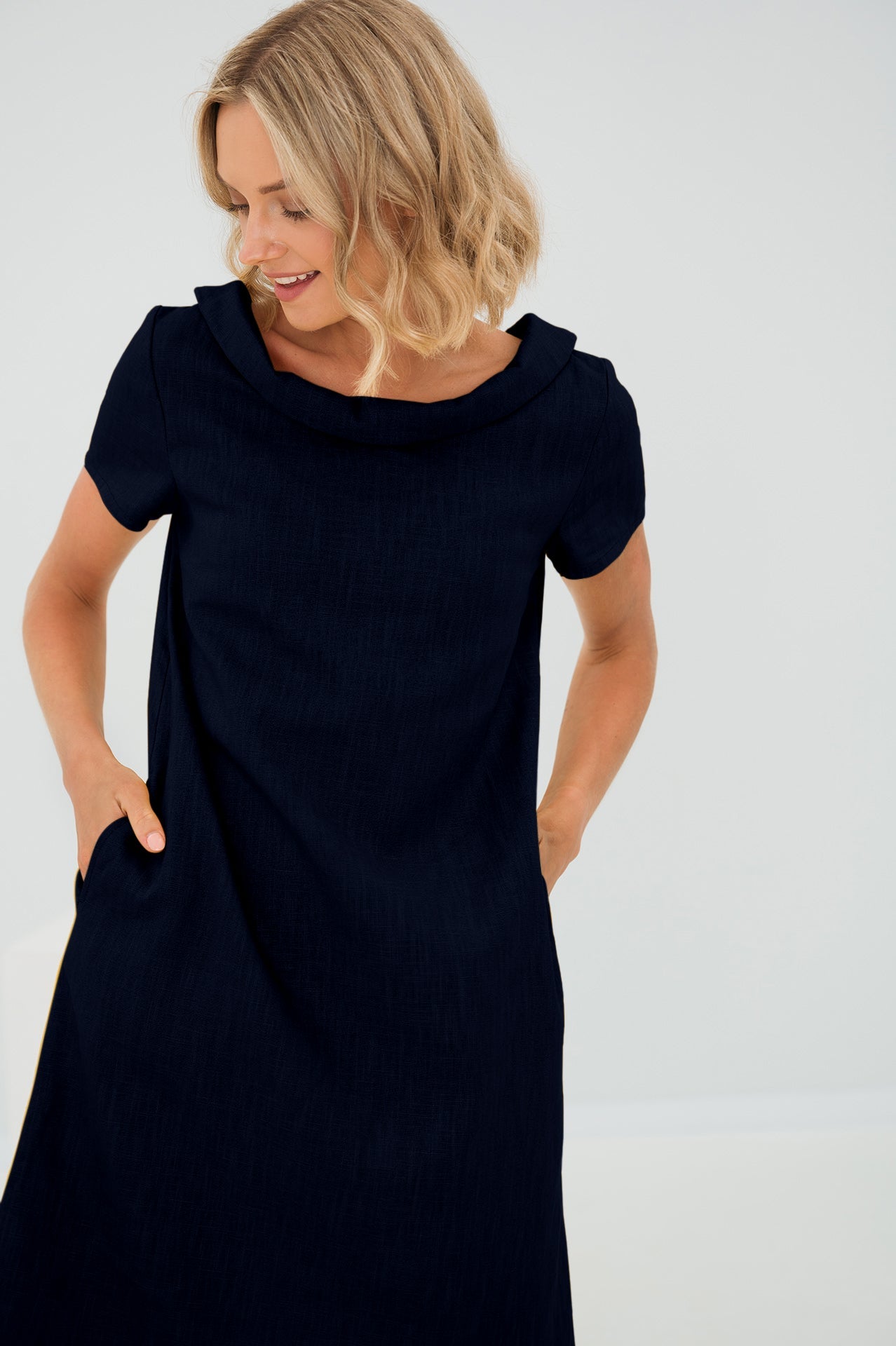 Linen Dress STORY — Less Thinking, More Living