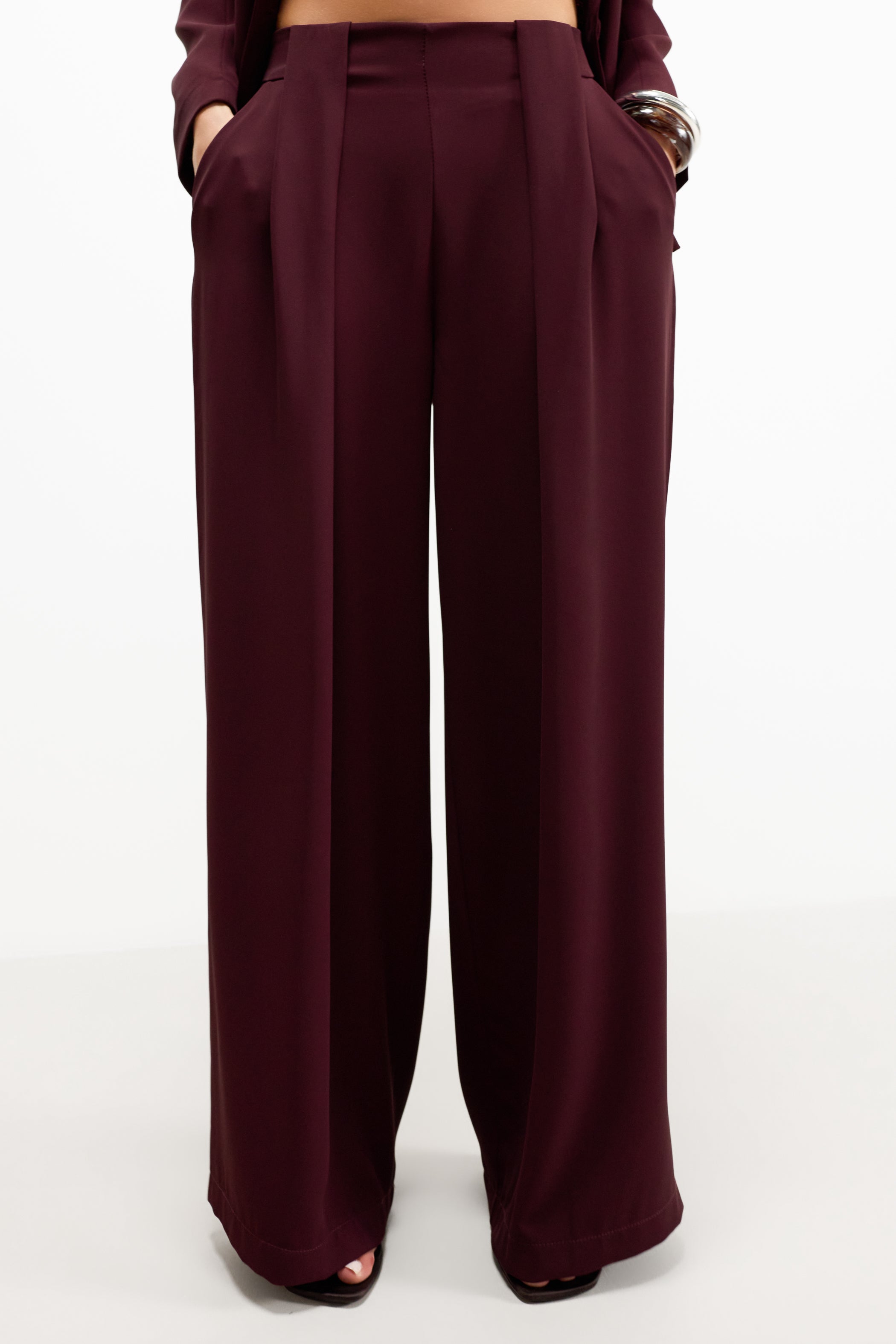 Burgundy Lana Signature Set