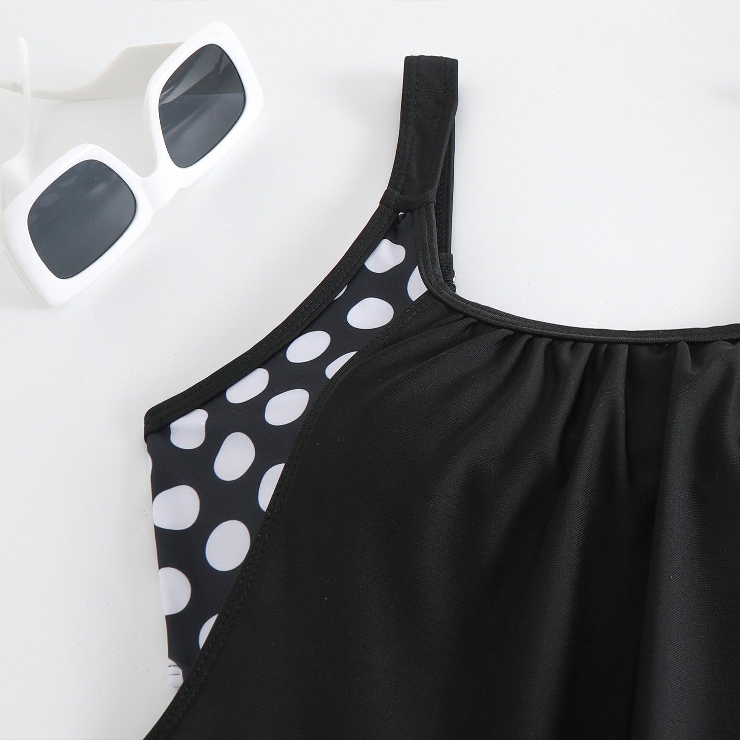 🏖️ Women's Two-Piece Polka Dot Swimsuit | Classic Polka Dots & Adjustable Straps ✨