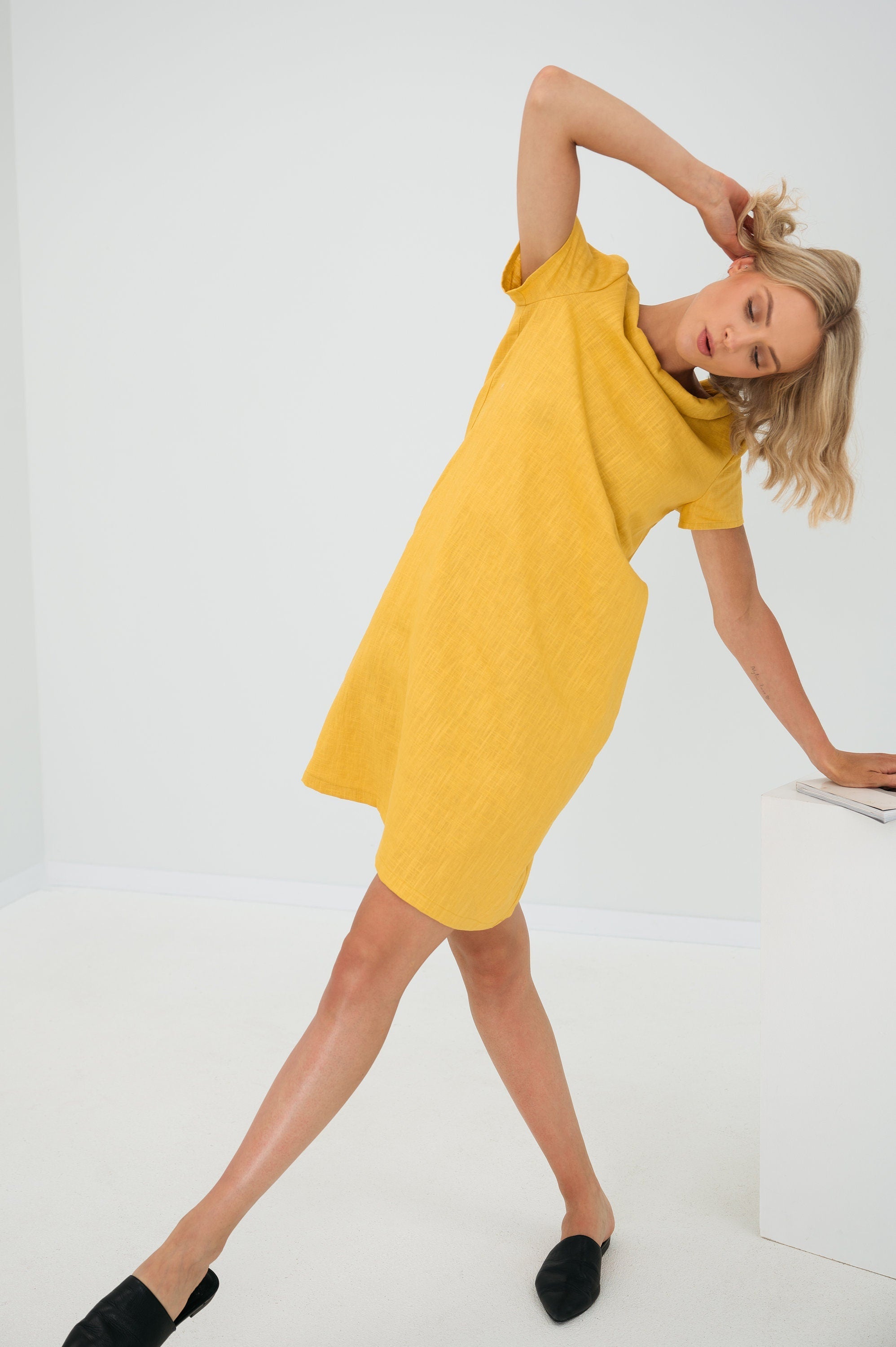 Linen Dress STORY — Less Thinking, More Living